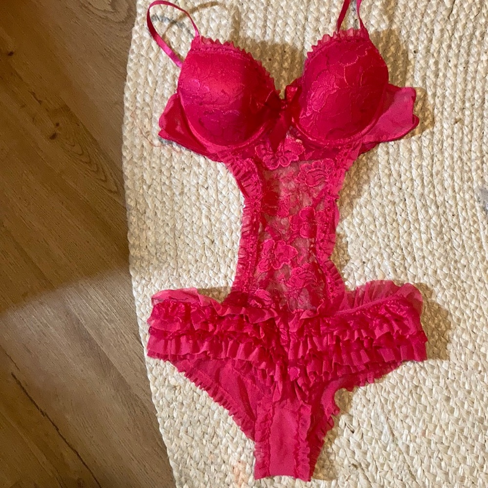 Hot pink Lacey nighty one piece lingerie sz L❤️♥️